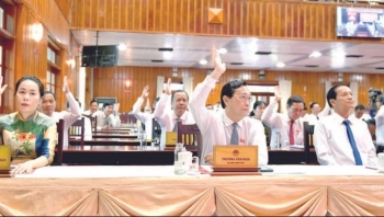 giu vung da tang truong chu dong van hanh bo may moi