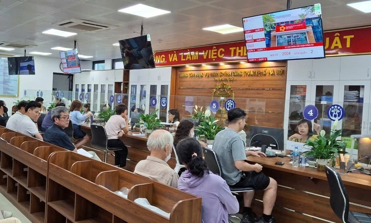 Trung tâm Phục vụ Hành chính công Thành phố Hà Nội thông báo phân công địa bàn, phạm vi tiếp nhận TTHC tại các Chi nhánh trực thuộc, có hiệu lực từ ngày 01/7/2025. (Ảnh: 