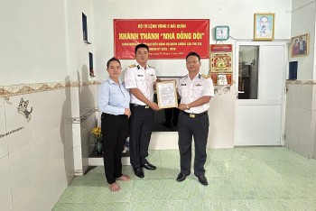 an giang ban giao nha dong doi cho quan nhan co hoan canh kho khan