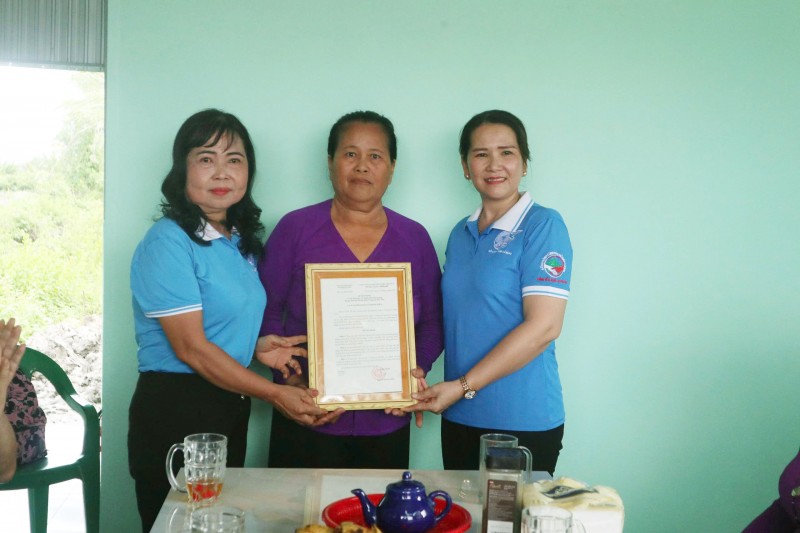 Trao nhà hữu nghị và khánh thành 3 cầu giao thông nông thôn tại Cà Mau