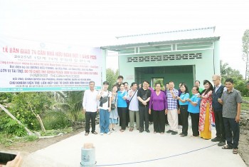 Trao nhà hữu nghị và khánh thành 3 cầu giao thông nông thôn tại Cà Mau