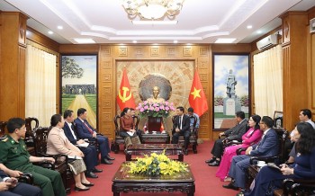thanh hoa hua phan gin giu va phat huy quan he huu nghi viet lao