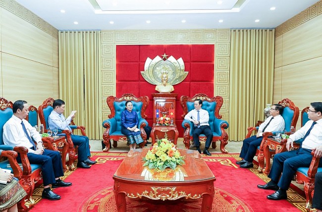 Việt Nam - Lào tăng cường hợp tác địa phương