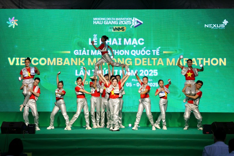 Hơn 5.000 vận động viên tham gia Giải marathon quốc tế chào mừng thành phố Cần Thơ (mới)