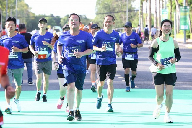 Hơn 5.000 vận động viên tham gia Giải marathon quốc tế chào mừng thành phố Cần Thơ (mới)