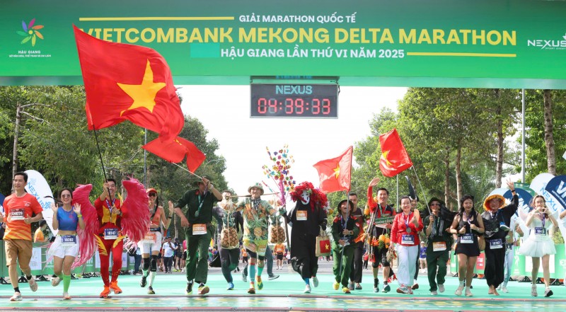 Khép lại Giải Marathon quốc tế "Vietcombank Mekong Delta Marathon" 2025: Dấu ấn thể thao giữa lòng Tây Đô