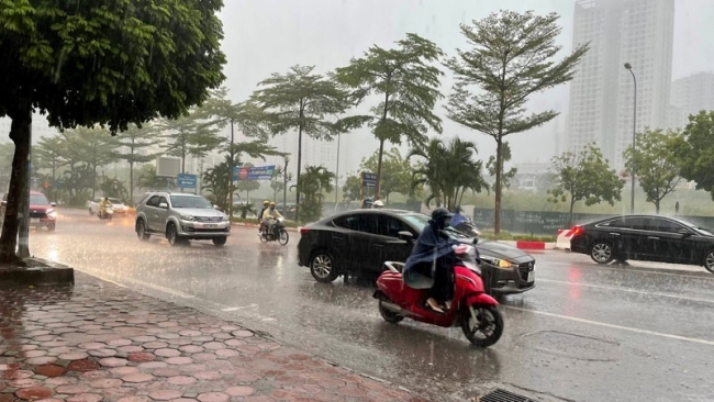Thời tiết hôm nay (12/7): Mưa lớn cục bộ, lốc, sét ở Bắc Bộ, Thanh Hóa và Nghệ An