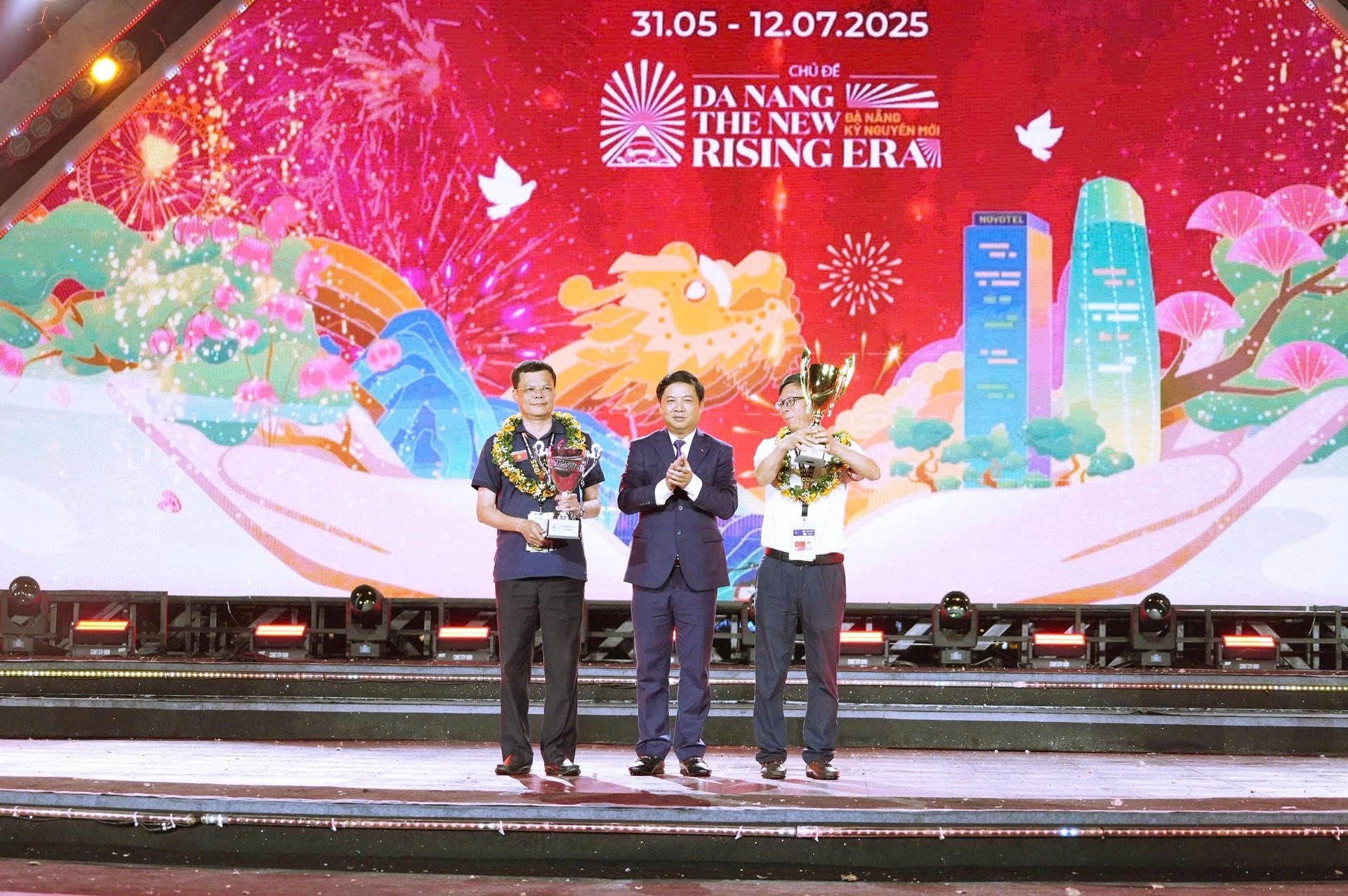 Chung kết DIFF-2025: Rực sáng thông điệp hòa bình và phát triển