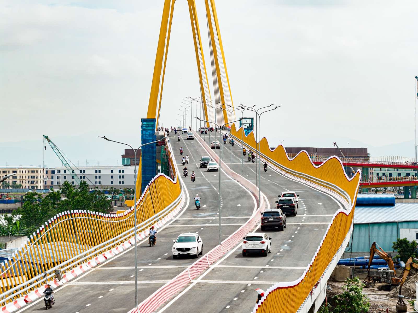 Vingroup thông xe cầu Hoàng Gia - biểu tượng phát triển mới phía Đông Bắc thành phố Hải Phòng