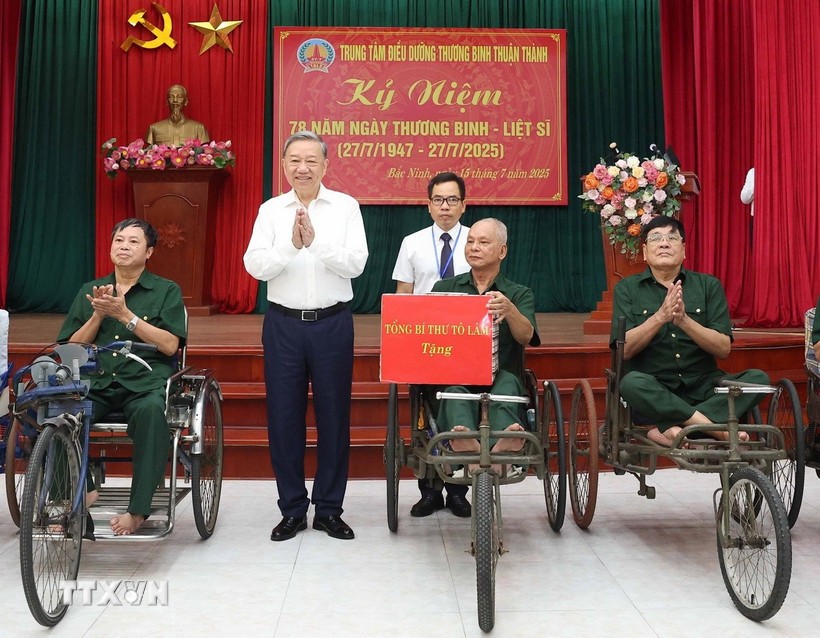 Tổng Bí thư: Người có công là tài sản quý, là biểu tượng của ý chí Việt Nam