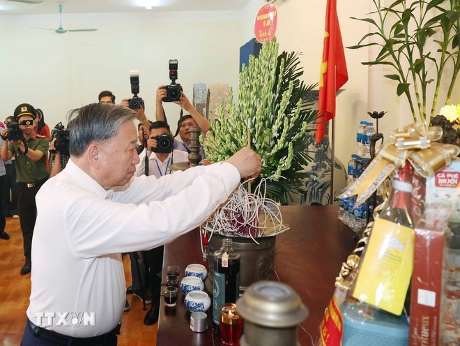 Tổng Bí thư: Người có công là tài sản quý, là biểu tượng của ý chí Việt Nam