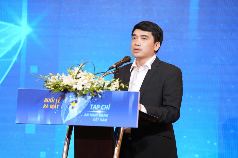 Nguyễn Tất Hồng Dương - Tổng biên tập Tạp chí điện tử An ninh mạng Việt Nam phát biểu nhận nhiệm vụ