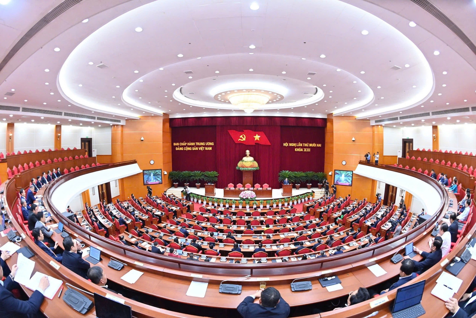 Hội nghị Trung ương 12: Đánh dấu bước đi quan trọng trong quá trình chuẩn bị Đại hội XIV của Đảng