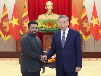 chu tich nuoc gui dien mung thiet lap quan he ngoai giao viet nam sri lanka