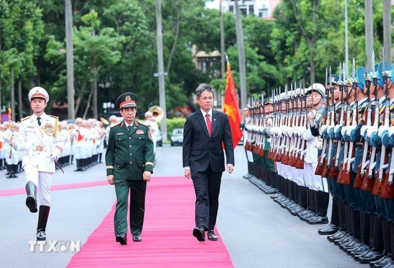 Đẩy mạnh hợp tác quốc phòng giữa Việt Nam và Singapore