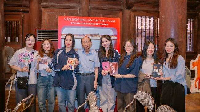 Những nhịp cầu đưa văn học Ba Lan đến với bạn đọc Việt Nam