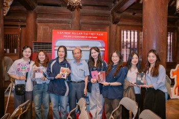Những nhịp cầu đưa văn học Ba Lan đến với bạn đọc Việt Nam
