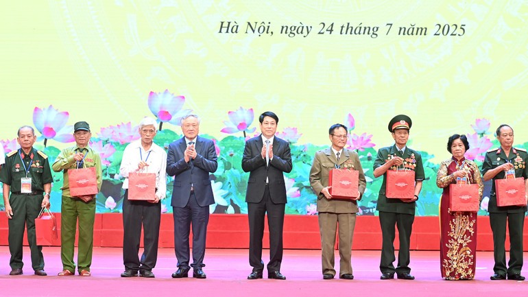Chăm lo chu đáo để đời sống vật chất, tinh thần của người có công tốt đẹp hơn