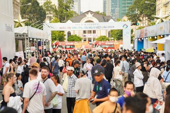 trai nghiem hanbok nhac kpop tai ngay hoi van hoa huu nghi viet han 2025