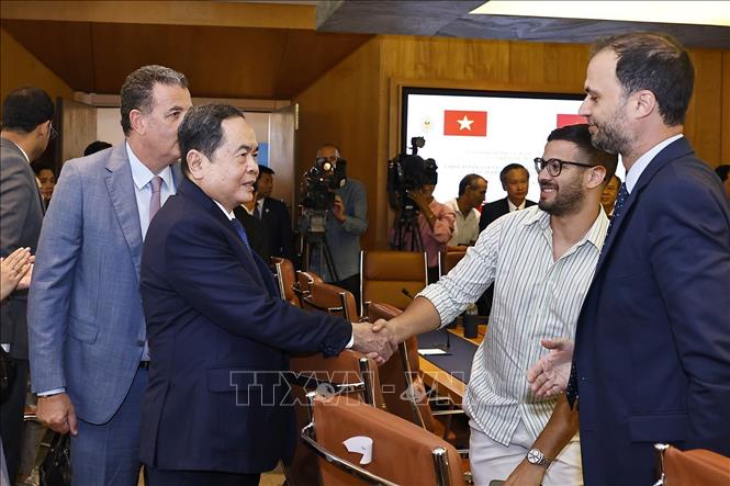 Chủ tịch Quốc hội dự tọa đàm về chính sách thúc đẩy hợp tác Việt Nam - Maroc
