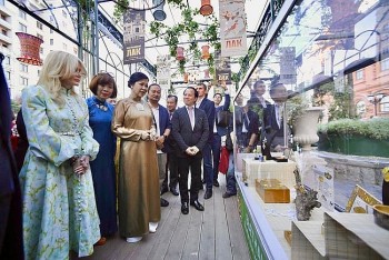Tưng bừng khai mạc Lễ hội văn hóa Việt Nam tại Nga