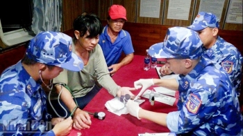 canh sat bien kip thoi so cuu ngu dan bi tai nan lao dong tren bien tay nam
