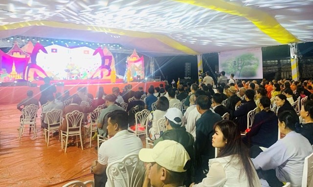 Tưởng nhớ những anh hùng, chiến sĩ người Việt từng làm nhiệm vụ quốc tế tại Xiangkhoang
