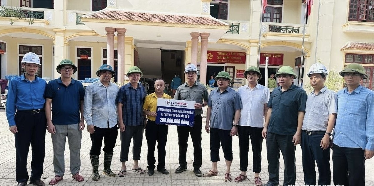 Đoàn trao hỗ trợ tại xã Tam Quang, tỉnh Nghệ An 