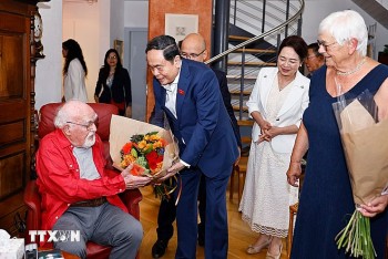 Chủ tịch Quốc hội thăm người bạn Thụy Sĩ có nhiều đóng góp cho Cần Thơ