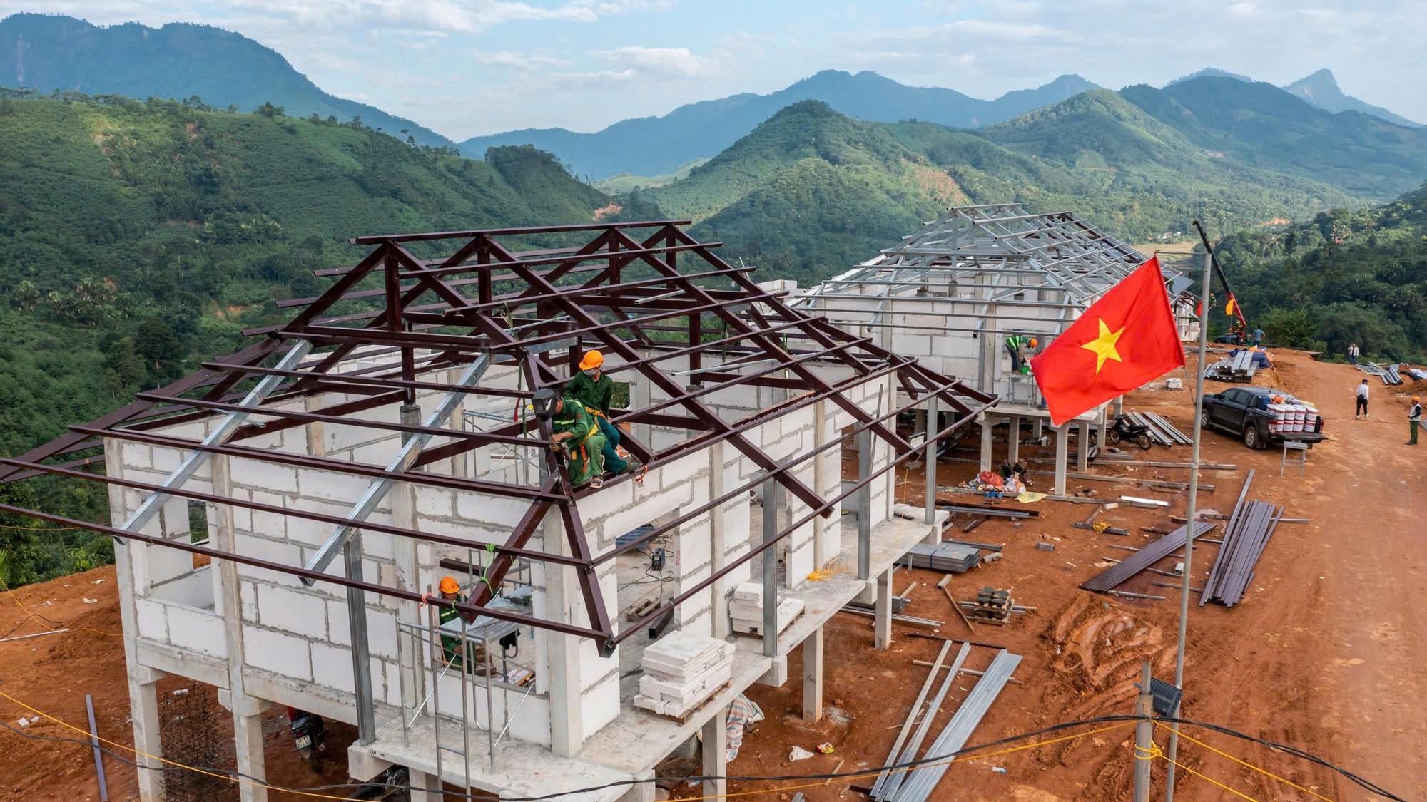 Thêm nguồn lực, thêm địa phương ‘về đích’ trong hành trình xóa nhà tạm, nhà dột nát