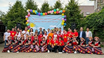 khai mac trai he tieng viet lan thu 4 cua cong dong nguoi viet tai belarus