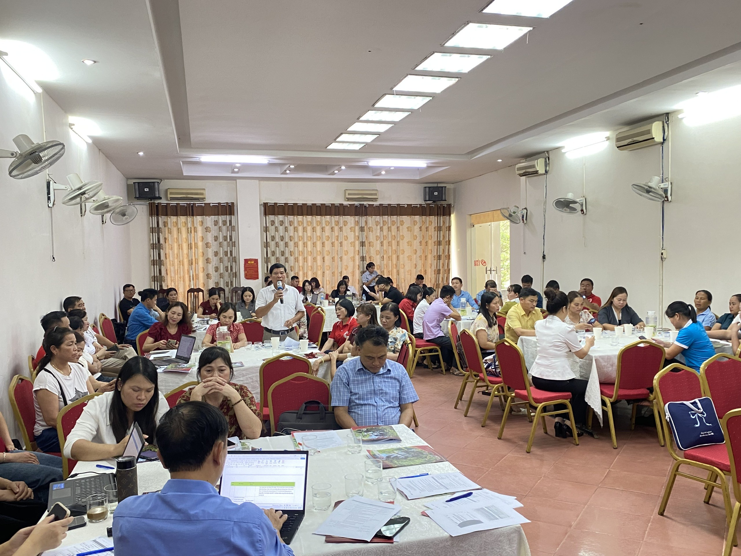 Hơn 45.000 người được Oxfam hỗ trợ phục hồi sinh kế sau bão Yagi