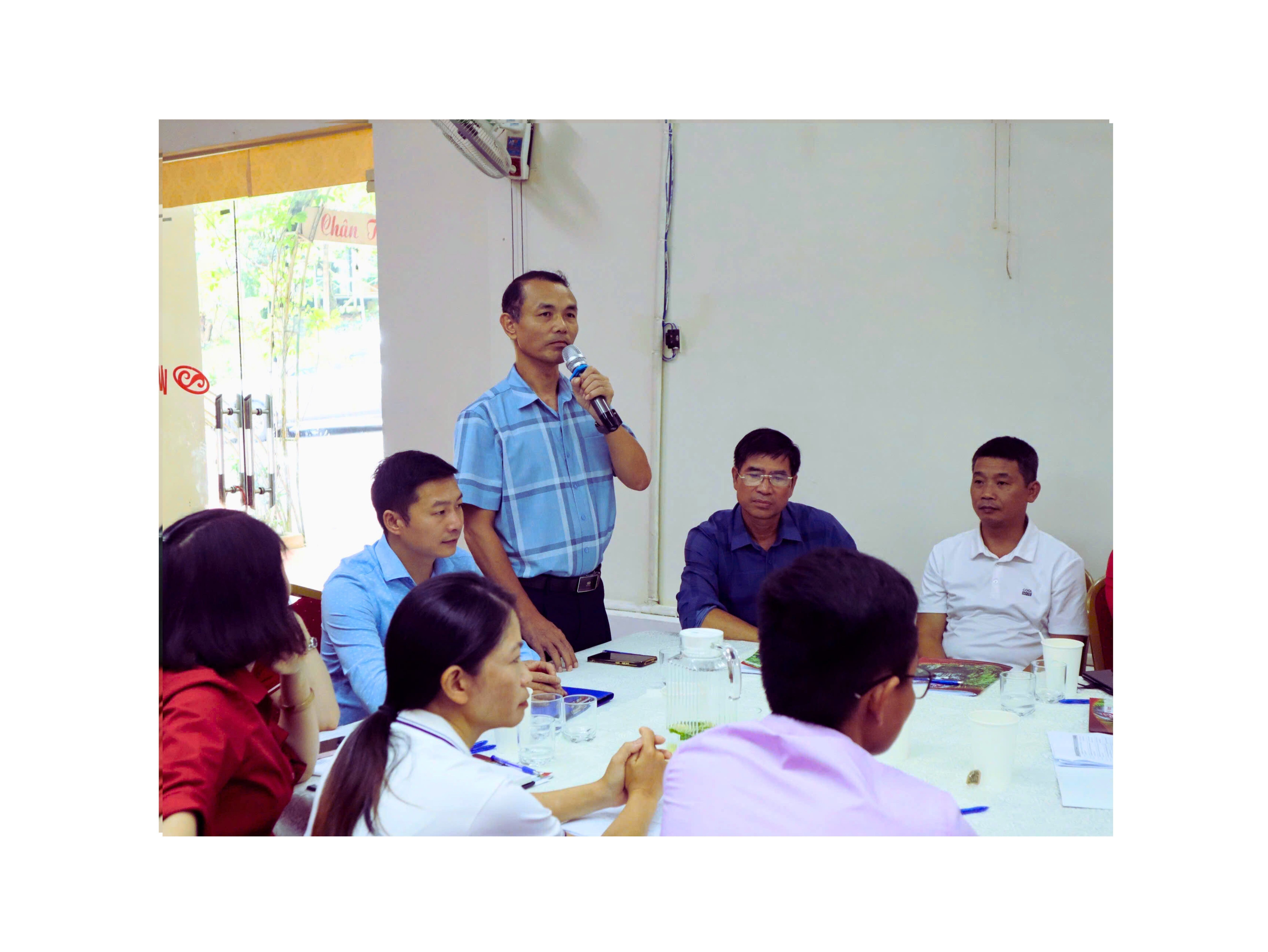 Ông Vũ Viết Trường, nguyên Chủ tịch Hội Chữ thập đỏ tỉnh Lào Cai (cũ) phát biểu tại Hội thảo. (Ảnh: Oxfam)