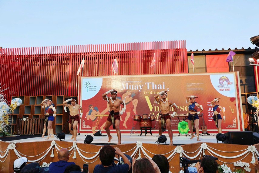 Biểu diễn võ thuật Muay Thái trên nền nhạc truyền thống Việt Nam. (Ảnh: icd.gov.vn)