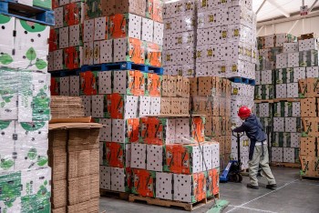 Mỹ công bố chính sách thuế toàn cầu mới, áp phạt tới 40% với hàng trung chuyển