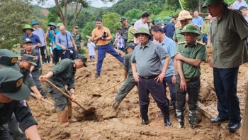 Thủ tướng chỉ đạo hỗ trợ khẩn cấp 200 tỷ đồng và 100 tấn gạo cho Điện Biên