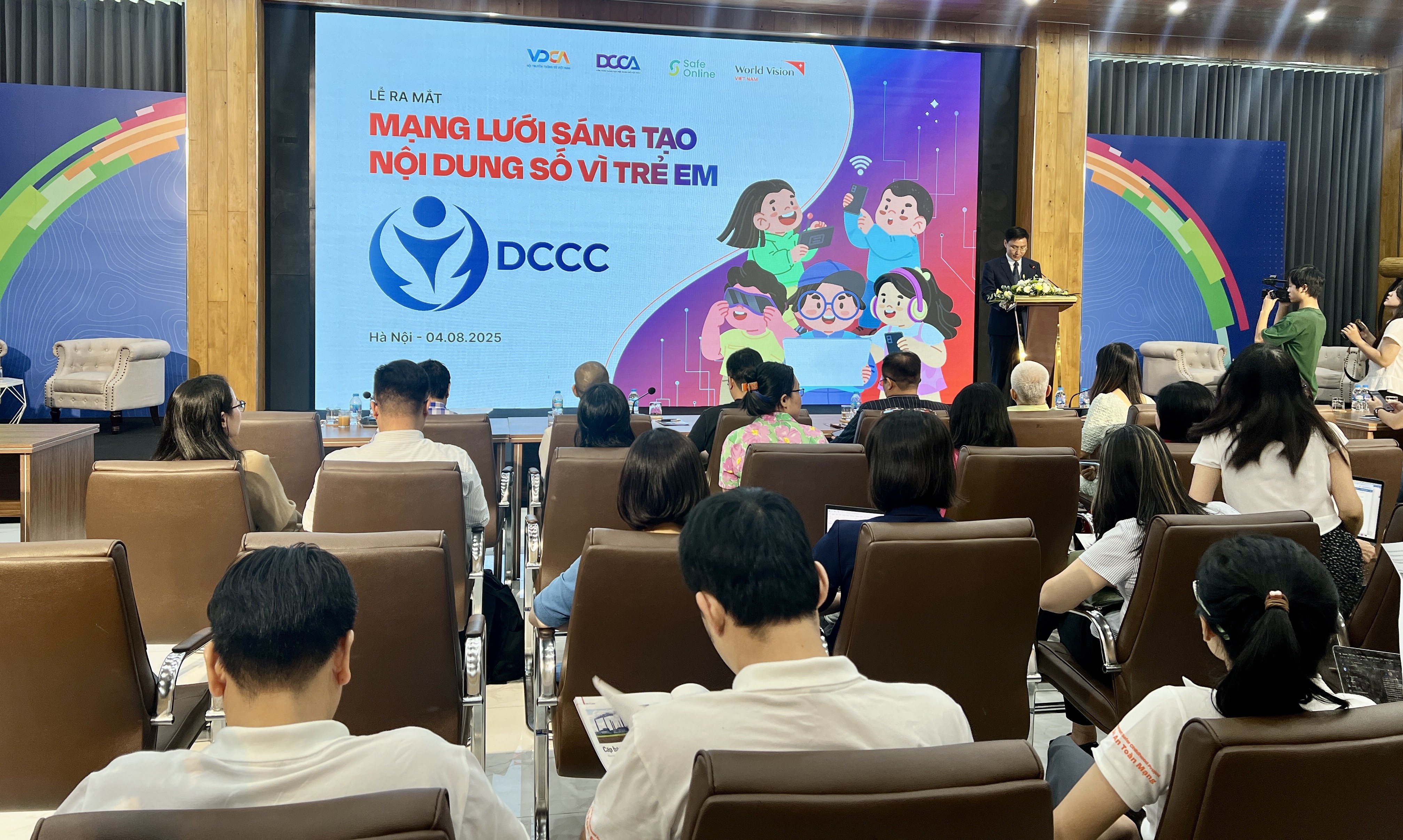 Ra mắt Mạng lưới Sáng tạo Nội dung số Vì trẻ em: Xây dựng môi trường mạng an toàn cho trẻ