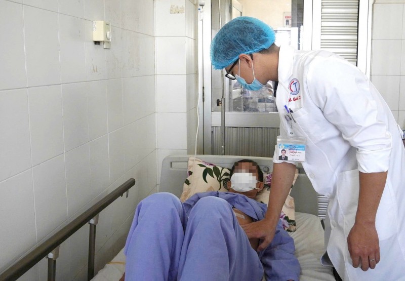 Lần đầu tiên phẫu thuật cho bệnh nhân ung thư gan bằng hệ thống dao mổ siêu âm ở ĐBSCL