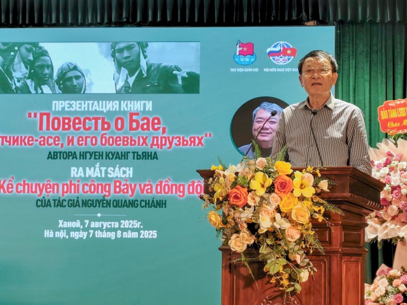 Giới thiệu đến bạn đọc Nga những tấm gương quả cảm của Quân đội nhân dân Việt Nam