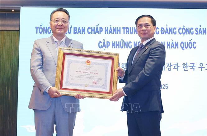 Tổng Bí thư Tô Lâm gặp những người bạn Hàn Quốc- Ảnh 5.