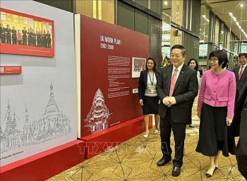 viet nam dong hanh cung asean trong 25 nam sang kien hoi nhap