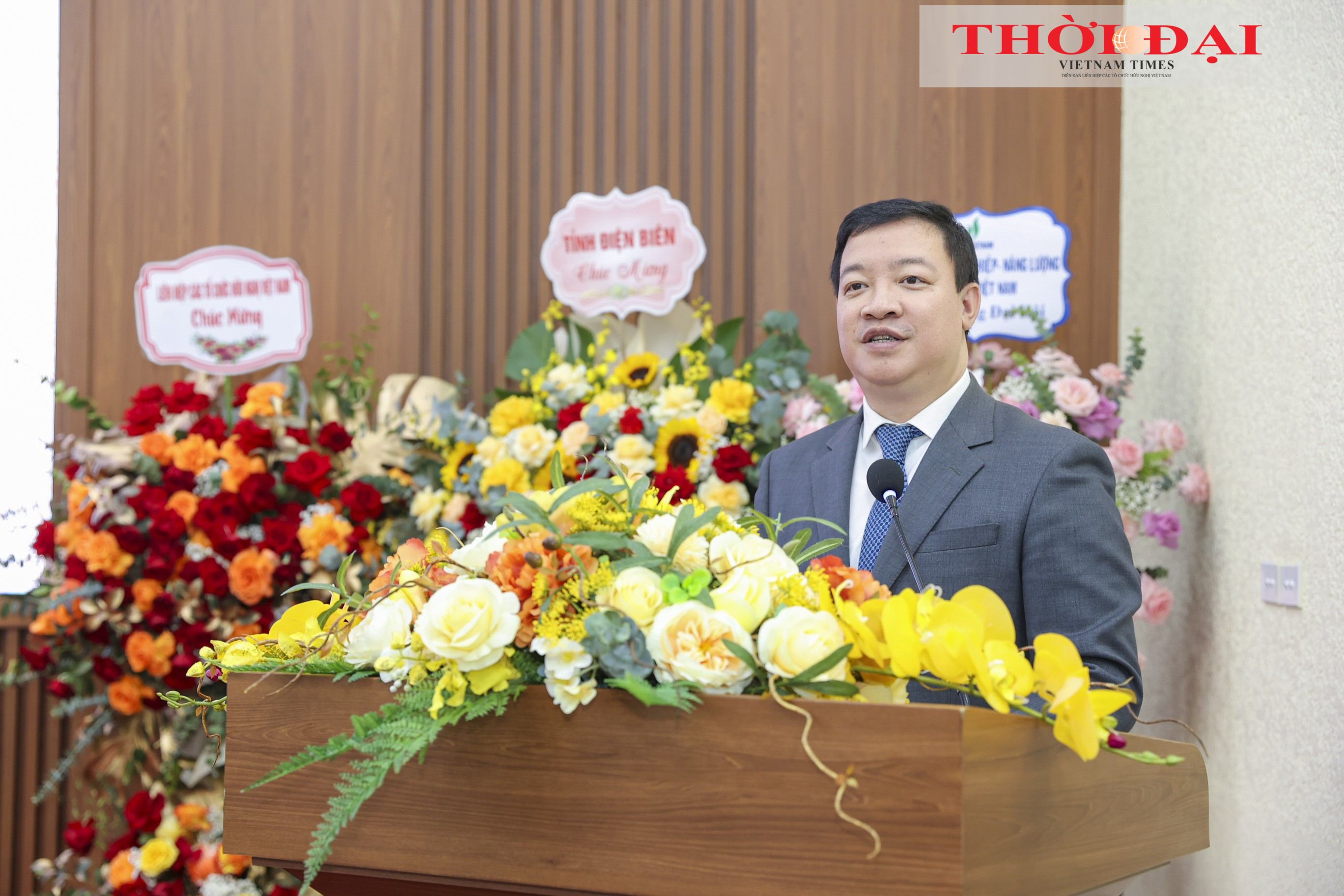 Ông Nguyễn Ngọc Hùng, Phó Chủ tịch Liên hiệp các tổ chức hữu nghị Việt Nam, phát biểu chỉ đạo Đại hội. (Ảnh: Đinh Hòa)