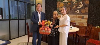 Đại sứ Việt Nam tại Lào tri ân các gia đình kiều bào có công với cách mạng