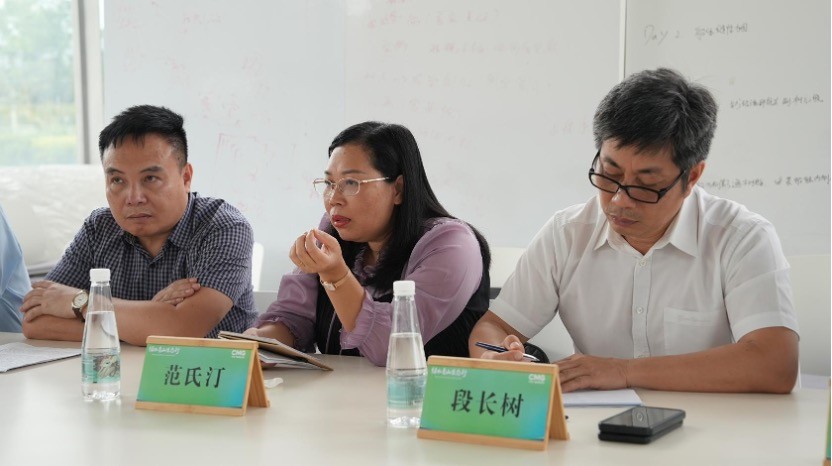 Chuyên gia Trung - Việt cùng khám phá con đường phát triển xanh