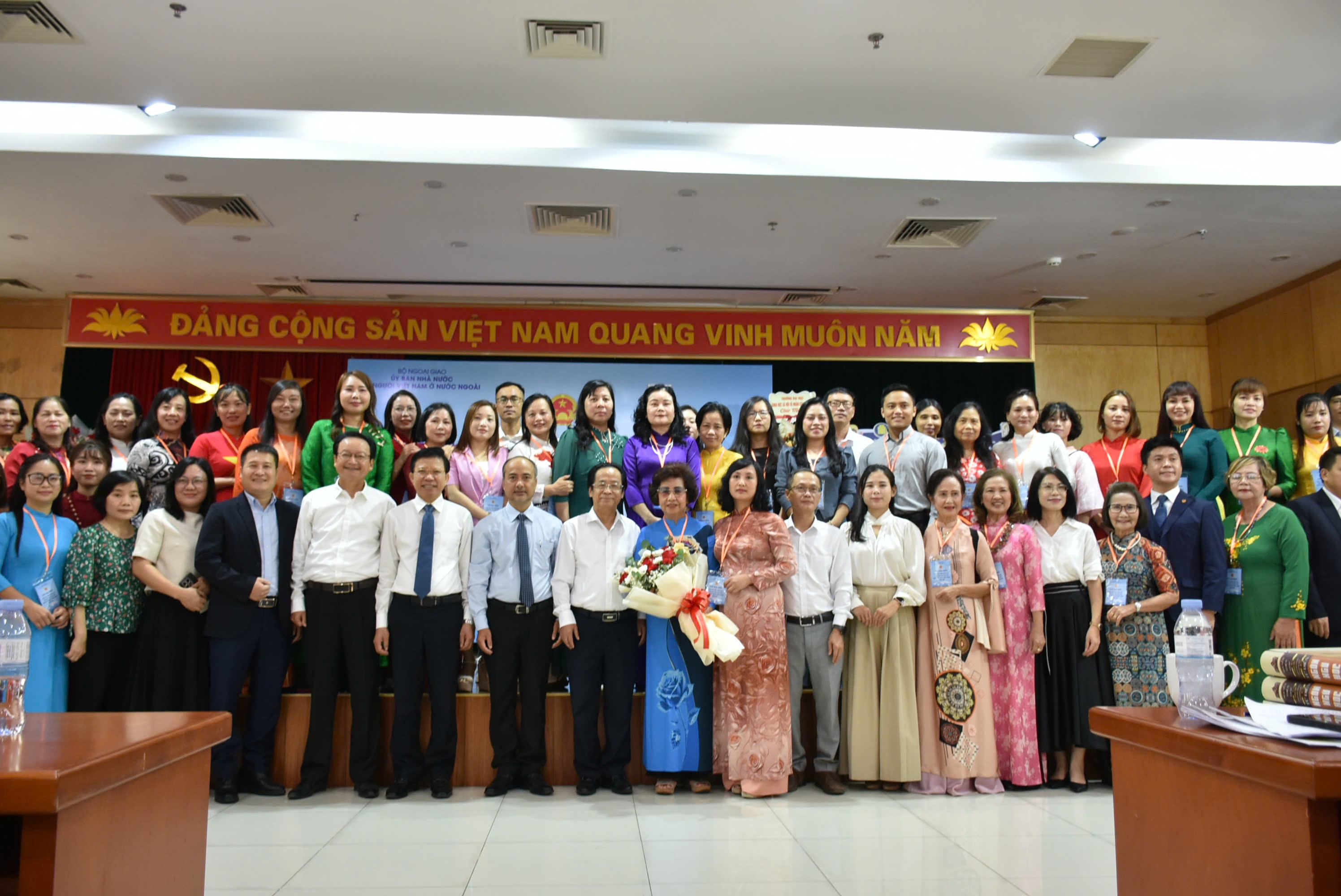 80 giáo viên kiều bào tham dự tập huấn giảng dạy tiếng Việt