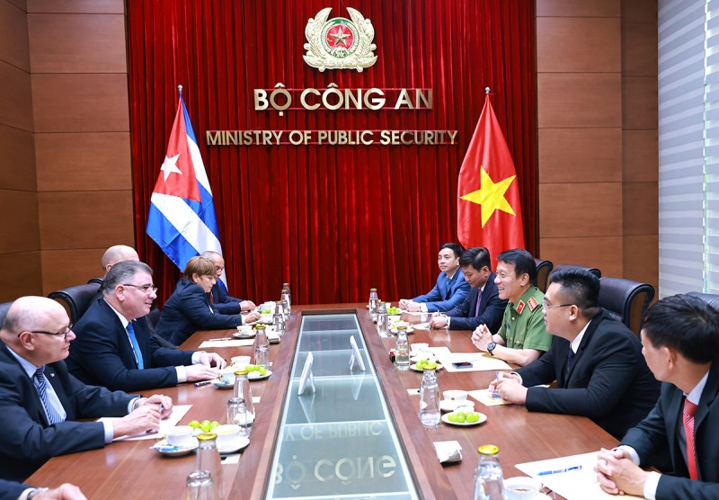 Hai đồng chí Bộ trưởng thống nhất với những đánh giá thực chất, ngắn gọn nhưng bao quát về quan hệ hợp tác song phương.