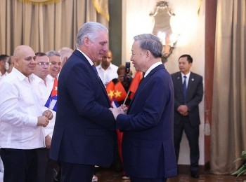 Chủ tịch Cuba tri ân sự ủng hộ của nhân dân Việt Nam