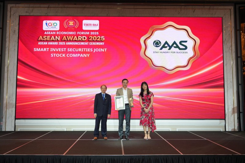 Khoảnh khắc AAS nhận giải thưởng danh giá “Doanh nghiệp Tiêu biểu ASEAN 2025” 