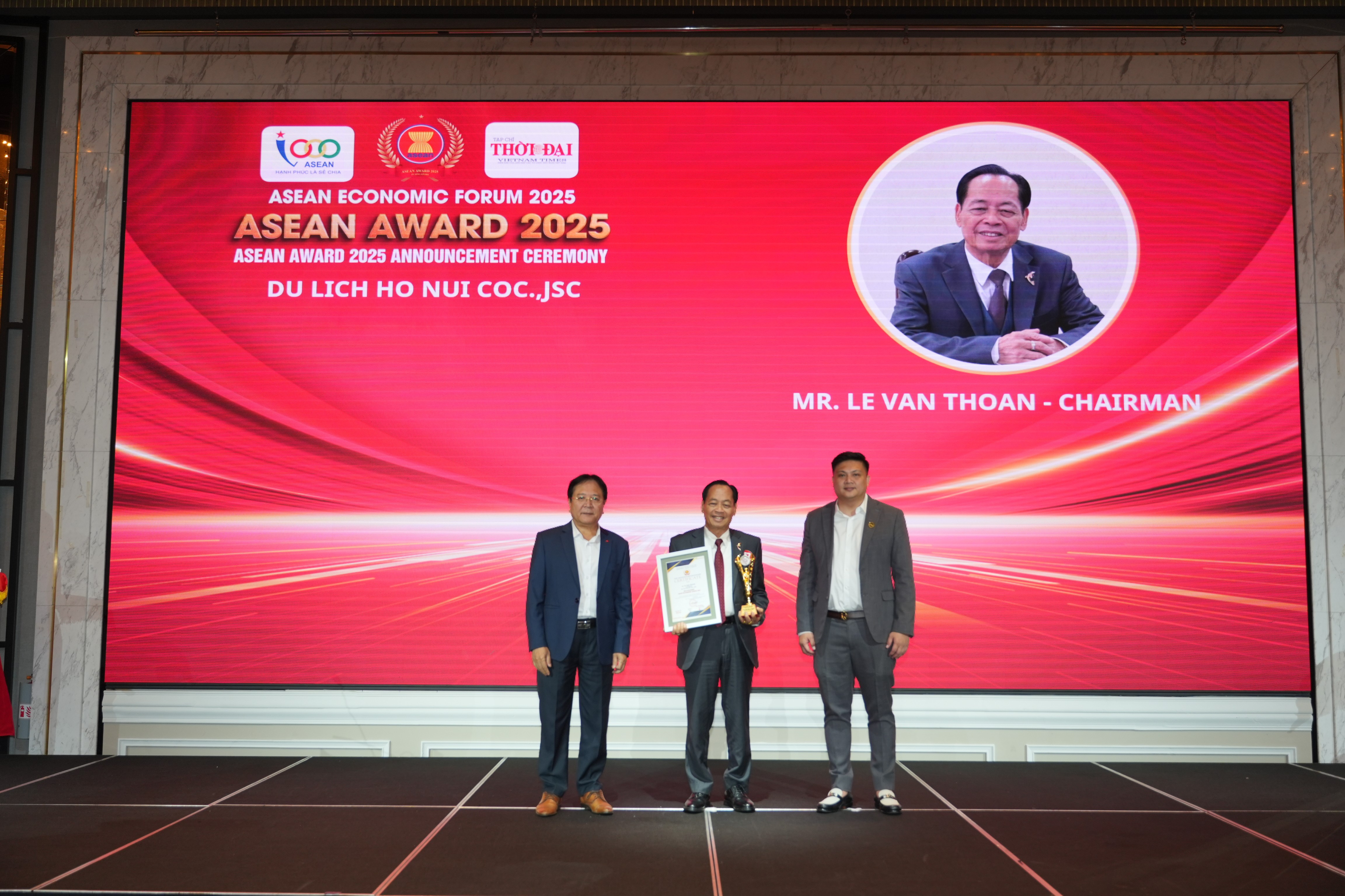 Ông Lê Văn Thoan – Chủ tịch HĐQT, Nhà lãnh đạo giỏi Asean 2025