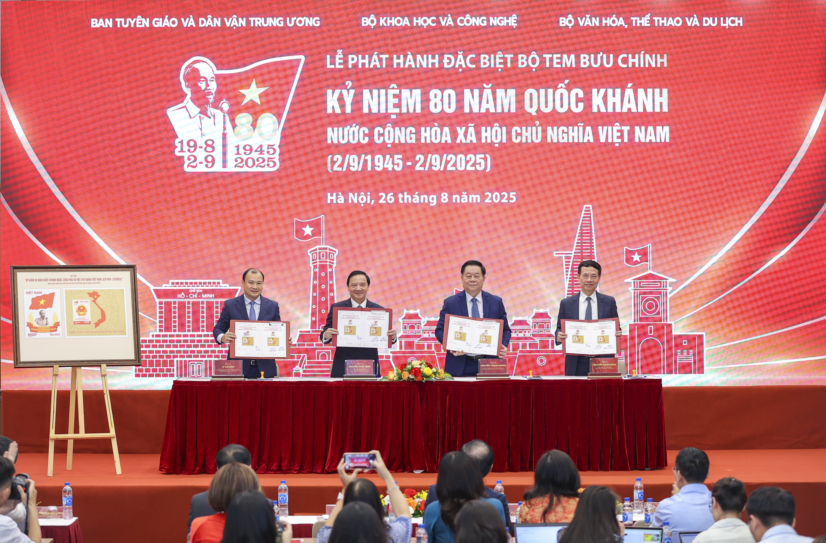 Phát hành đặc biệt bộ tem kỷ niệm 80 năm Quốc khánh Việt Nam
